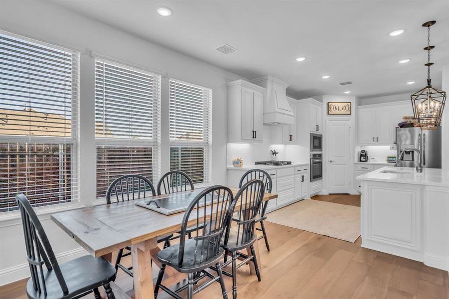 Furnished interior view inside a new home in Country Lakes Classic 50, Denton (Image 7). Furnished interior view inside a new home in Country Lakes Classic 50, Denton (Image 7).