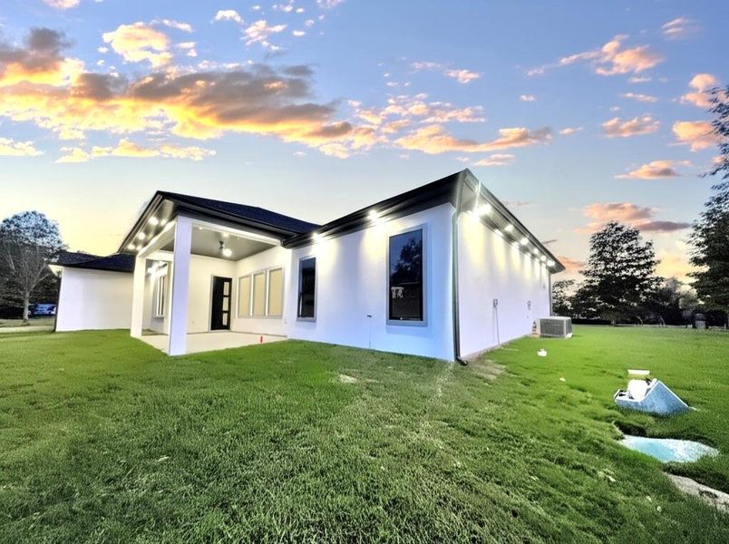 Exterior details and patio area of a home in , Dayton (Image 3).