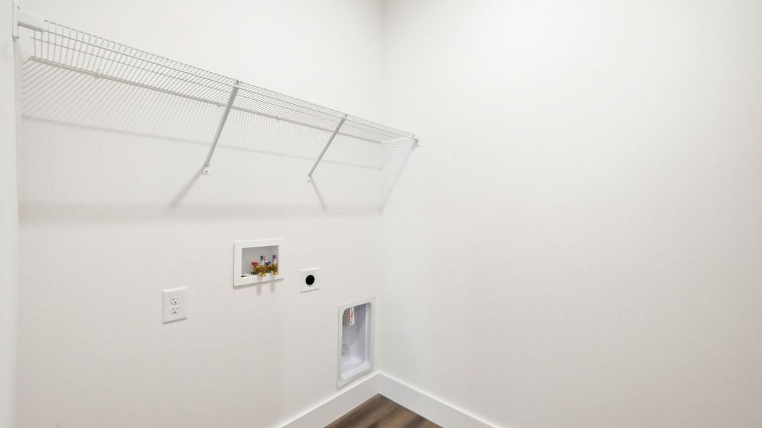 Spacious, unfurnished interior of a new home in Saint Andrews Garth, Kingsport (Image 23).