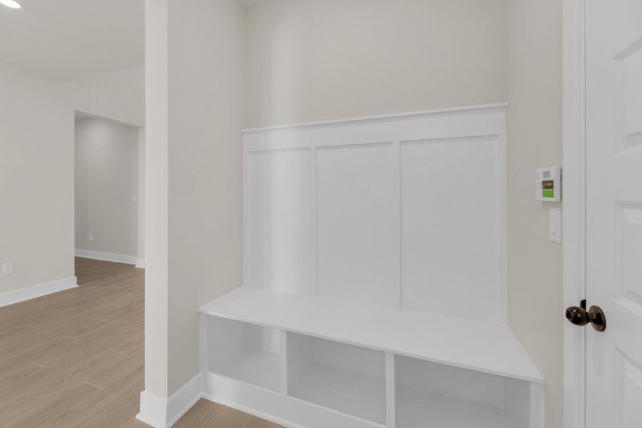 Representative image. Features, selections and colors may vary.