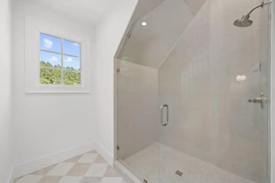 Spacious, unfurnished interior of a new home in , Milton (Image 67).