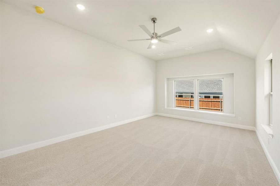 Spacious, unfurnished interior of a new home in Sunset Ridge, Alvarado (Image 22).