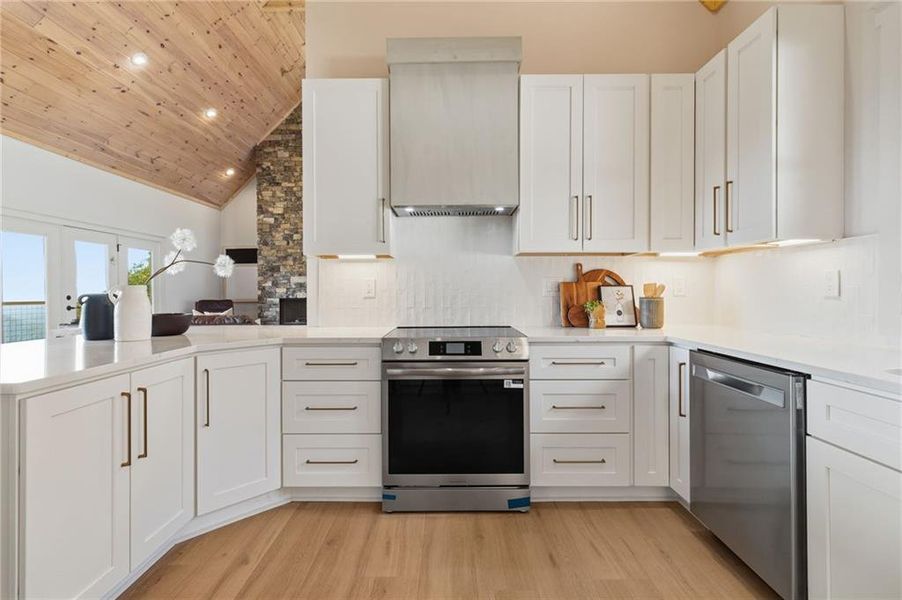 Furnished interior view inside a new home in , Jasper (Image 10). Furnished interior view inside a new home in , Jasper (Image 10).