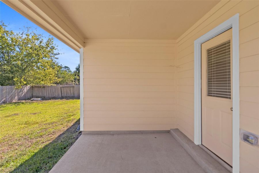 Exterior details and patio area of a home in , Willis (Image 2).