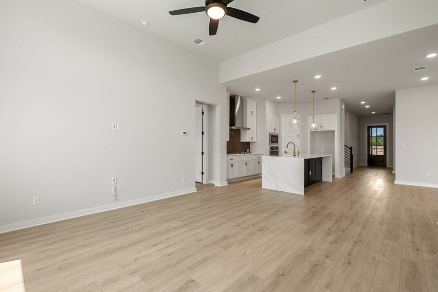 Spacious, unfurnished interior of a new home in Lagos Reserve, Manor (Image 27). Spacious, unfurnished interior of a new home in Lagos Reserve, Manor (Image 27).