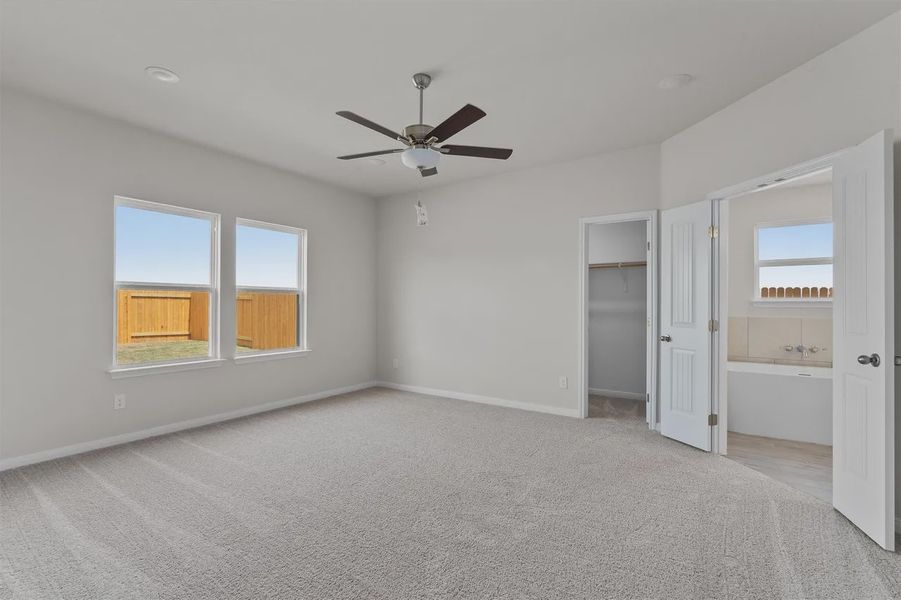 Spacious, unfurnished interior of a new home in Levy Crossing, Killeen (Image 13).