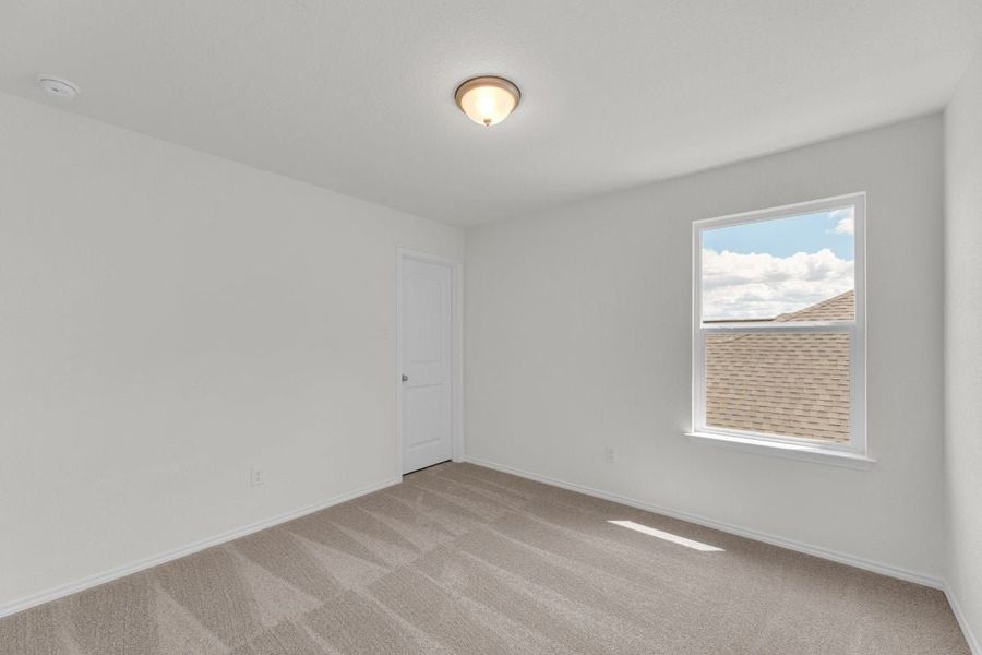 Spacious, unfurnished interior of a new home in Mustang Valley, Manor (Image 37).
