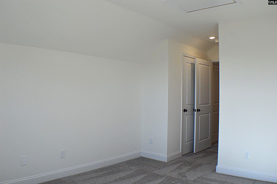 Spacious, unfurnished interior of a new home in Bickley Station, Irmo (Image 24).