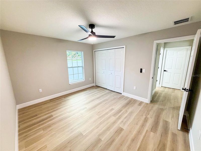 Spacious, unfurnished interior of a new home in , Belleview (Image 23).