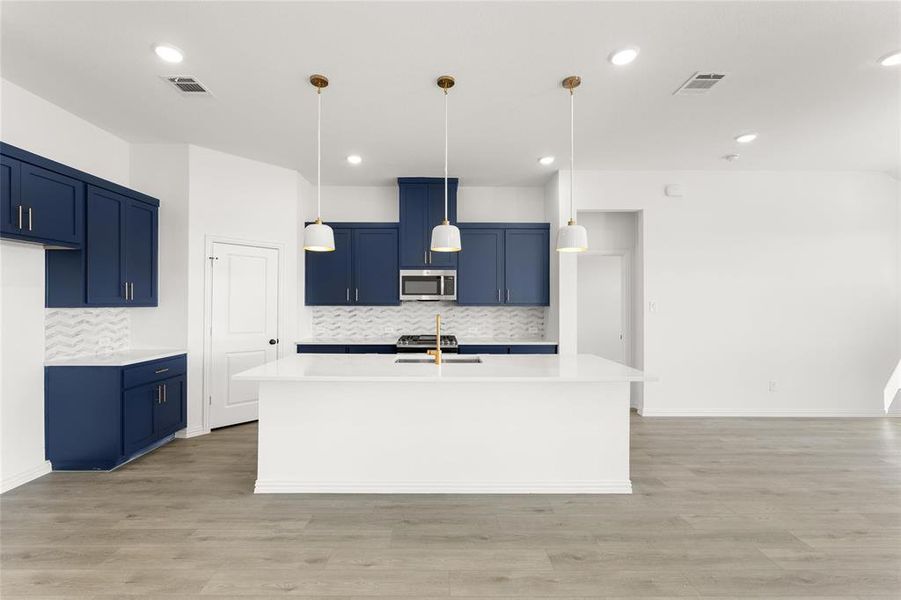 1500 Diamond Peak  Kitchen