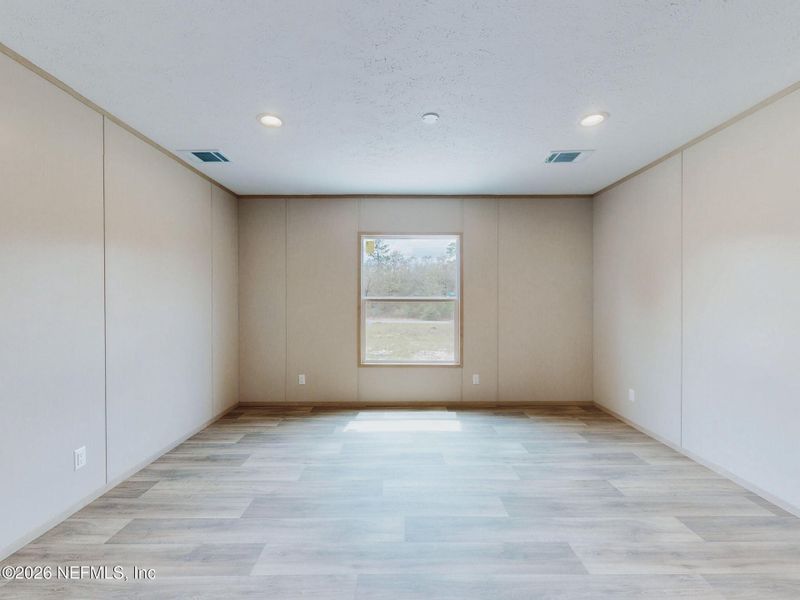 Spacious, unfurnished interior of a new home in , Keystone Heights (Image 36).