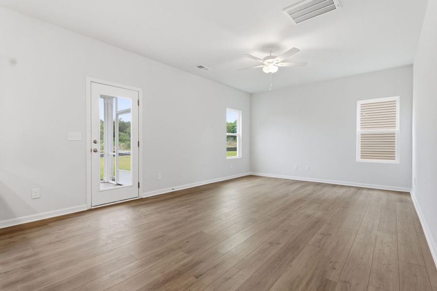 Spacious, unfurnished interior of a new home in Piper Creek, Newton (Image 16). Spacious, unfurnished interior of a new home in Piper Creek, Newton (Image 16).