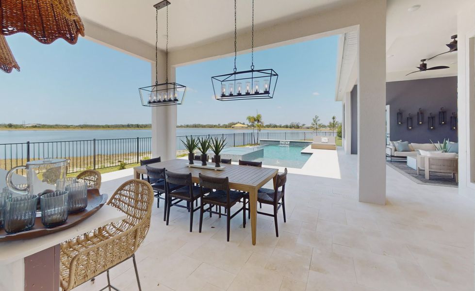 Exterior details and patio area of a home in Palmera, Venice (Image 25).