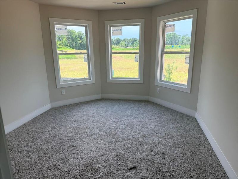 Spacious, unfurnished interior of a new home in Sierra Lake, Cumming (Image 15).