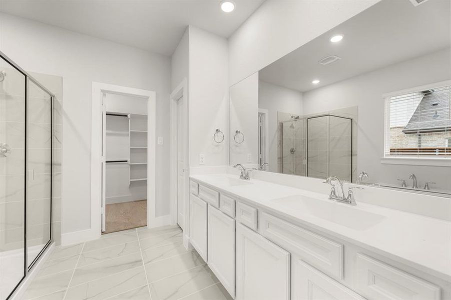 17_18. 1917 Sapphire - Bath