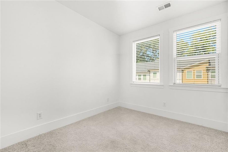 Spacious, unfurnished interior of a new home in , Atlanta (Image 22).