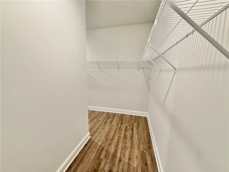 Spacious, unfurnished interior of a new home in , Haddock (Image 32).