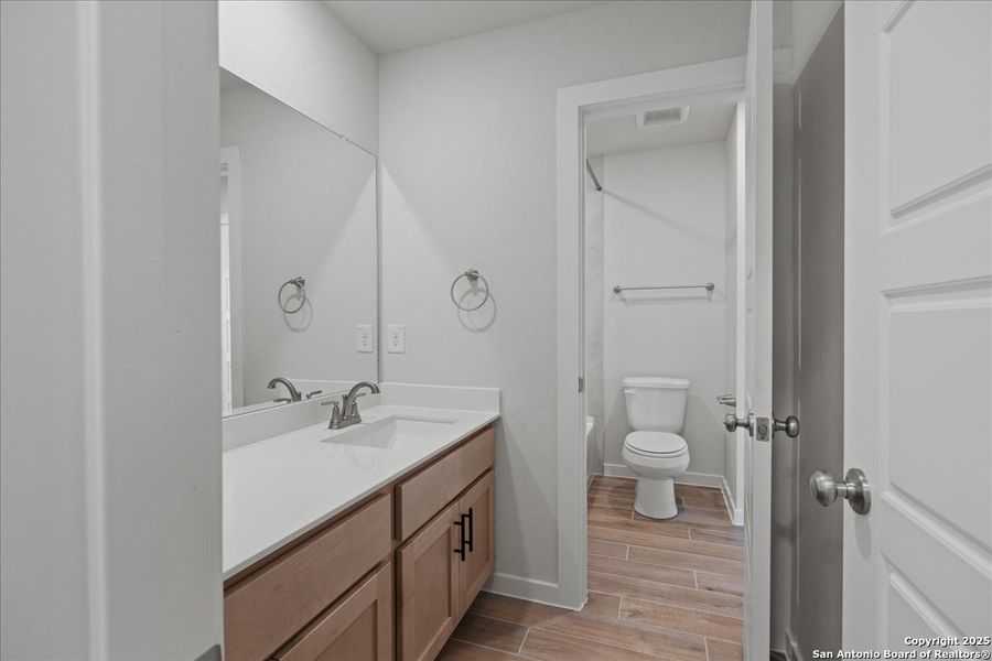 Furnished interior view inside a new home in Meyer Ranch, New Braunfels (Image 6).