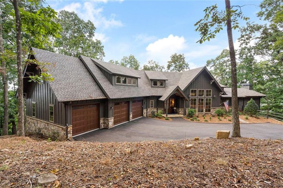 Image 90 of a home in .