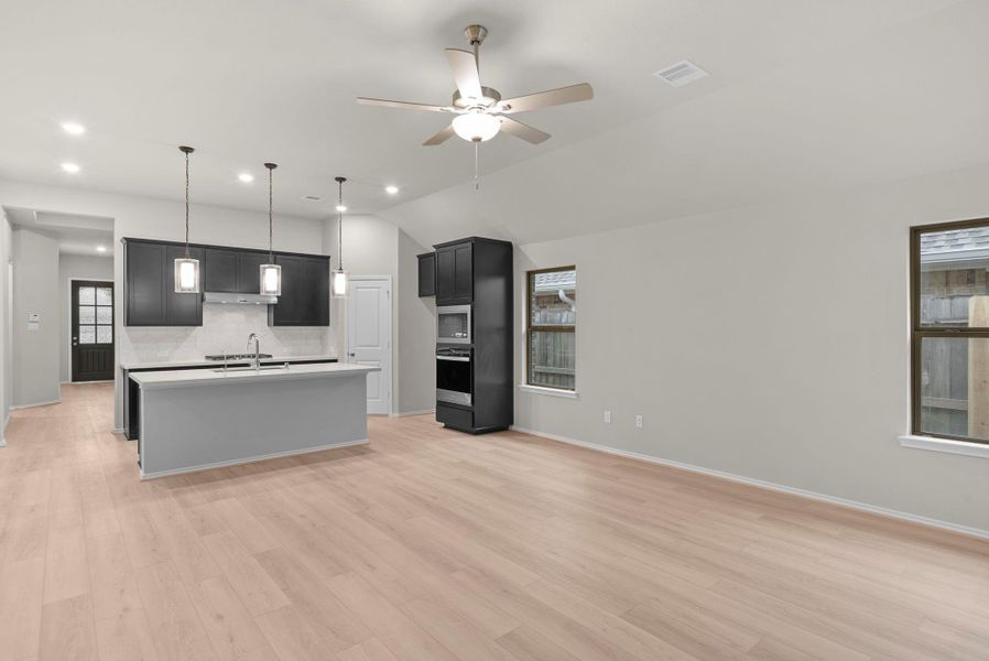 Furnished interior view inside a new home in The Highlands 45', Porter (Image 10).