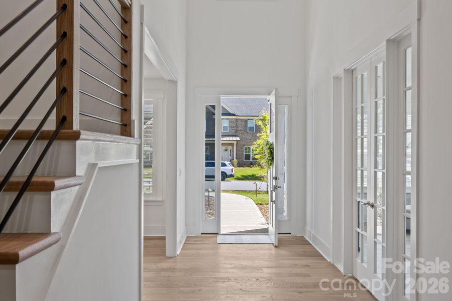 Spacious, unfurnished interior of a new home in Olmsted, Huntersville (Image 20).
