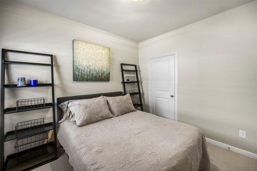 Furnished interior view inside a new home in The Highlands 40', Porter (Image 13).