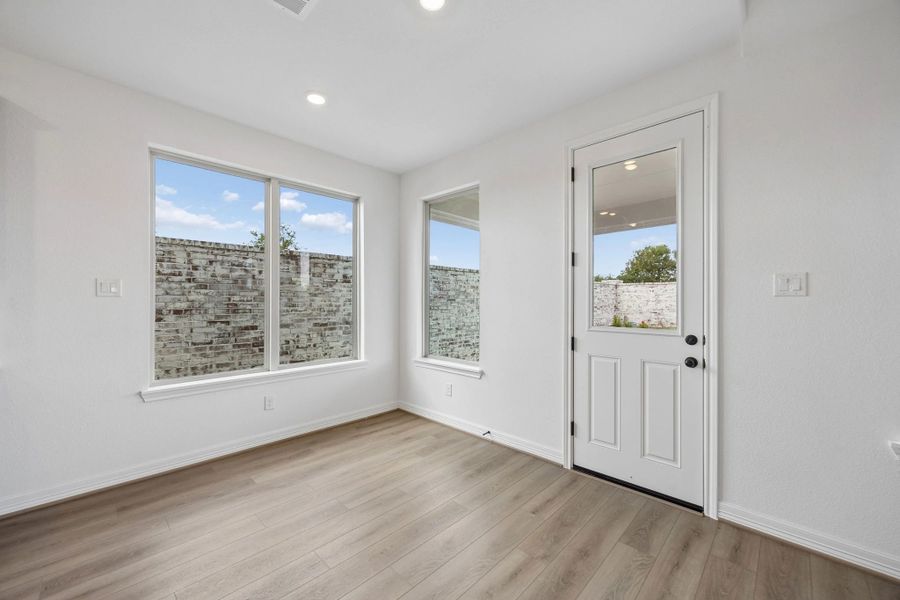 Spacious, unfurnished interior of a new home in Austin Point, Richmond (Image 12).