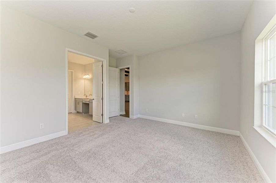 Spacious, unfurnished interior of a new home in Hawkstone, Lithia (Image 21).