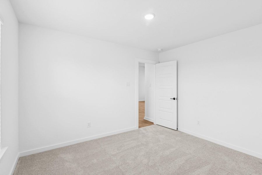 Spacious, unfurnished interior of a new home in Summerview, Fulshear (Image 23). Spacious, unfurnished interior of a new home in Summerview, Fulshear (Image 23).