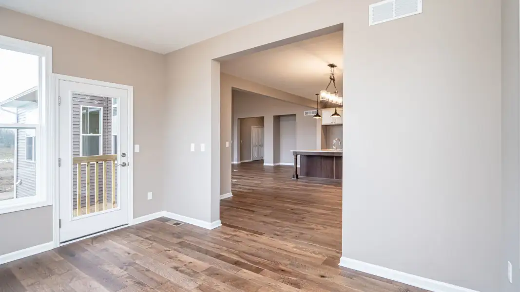 Representative unfurnished interior of a home built from the The Middleton by Norfolk Homes in Offsite Builds Southern Michigan, Ann Arbor (Image 27).