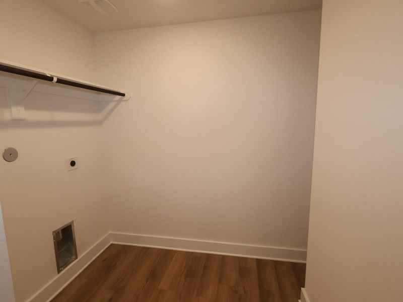 Spacious, unfurnished interior of a new home in Lago Mar, Santa Fe (Image 26).