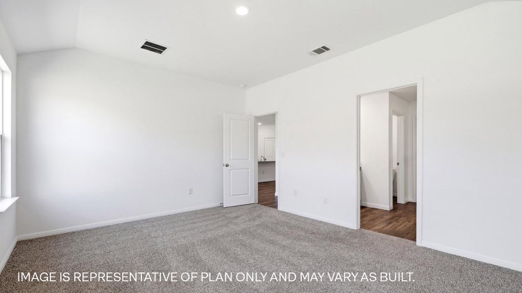 Representative unfurnished interior of a home built from the The Easton by D.R. Horton in Prairie Lakes, Buda (Image 13).