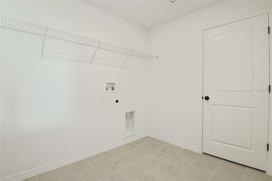 Spacious, unfurnished interior of a new home in Ellington Place, St. Cloud (Image 22).