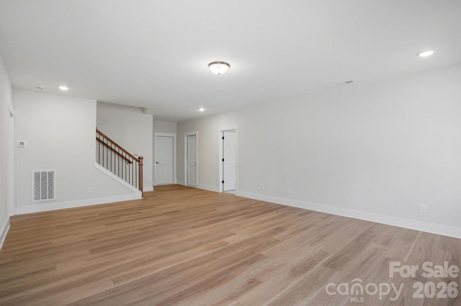 Spacious, unfurnished interior of a new home in Rone Creek, Waxhaw (Image 23).