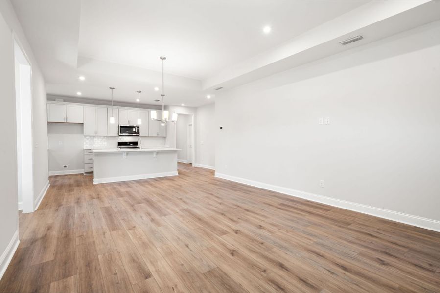 Spacious, unfurnished interior of a new home in Sun City Hilton Head, Bluffton (Image 14).