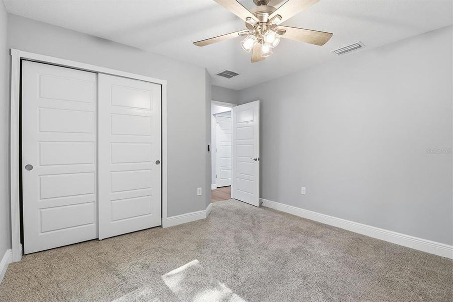 Spacious, unfurnished interior of a new home in , Dunnellon (Image 15).