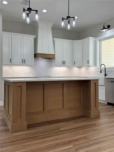 Furnished interior view inside a new home in , Chiefland (Image 6).