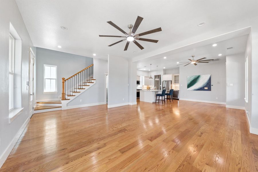 Spacious, unfurnished interior of a new home in , Galveston (Image 32).