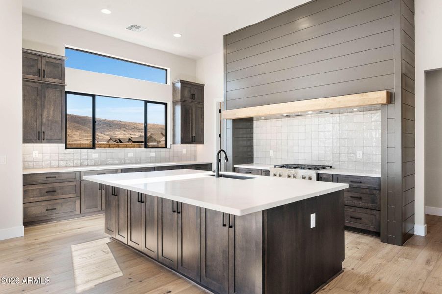 23-Kitchen (1) 23-Kitchen (1)