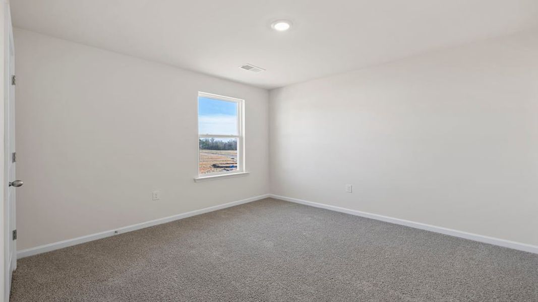 Spacious, unfurnished interior of a new home in Baxter Village, Boiling Springs (Image 23).
