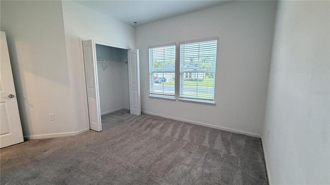 Spacious, unfurnished interior of a new home in Grand Park North, Dunnellon (Image 20).