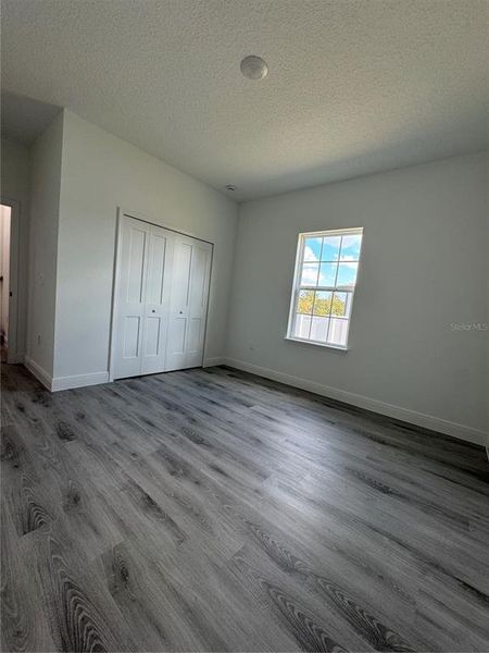 Spacious, unfurnished interior of a new home in , Ocala (Image 16).
