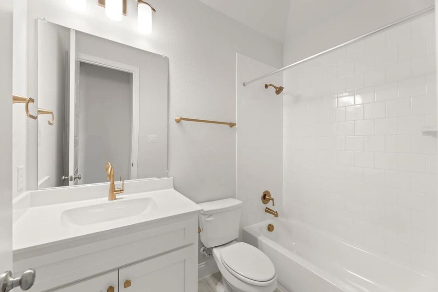 The Audrey Full Bath