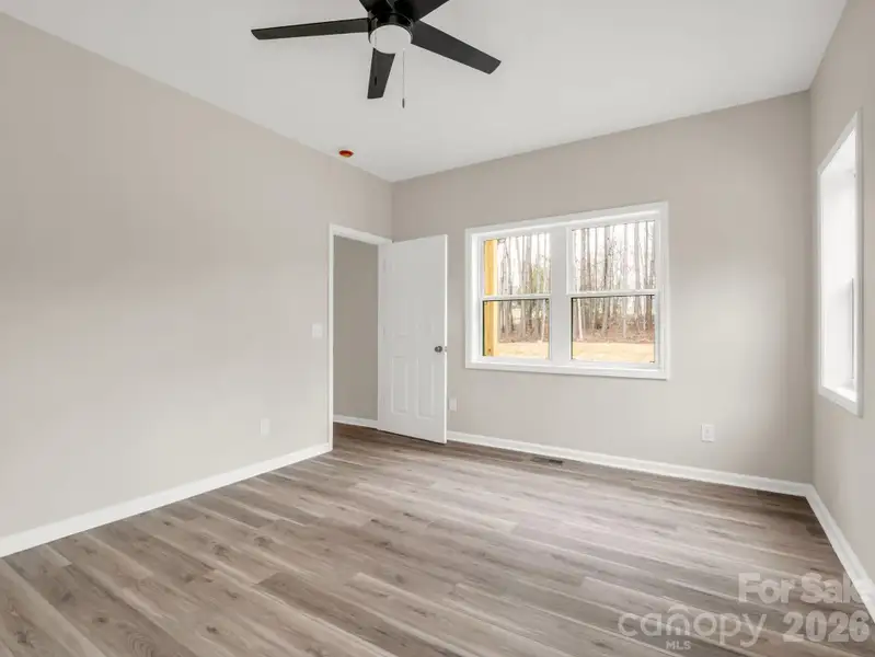 Spacious, unfurnished interior of a new home in , Bostic (Image 13).