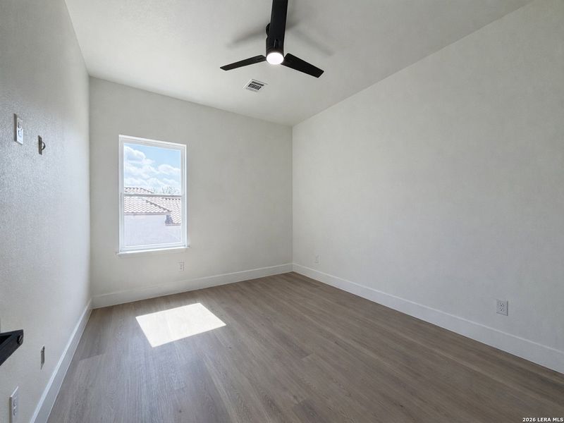 Spacious, unfurnished interior of a new home in , San Antonio (Image 24).
