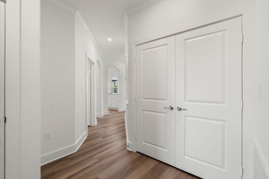 Spacious, unfurnished interior of a new home in , Onalaska (Image 13). Spacious, unfurnished interior of a new home in , Onalaska (Image 13).