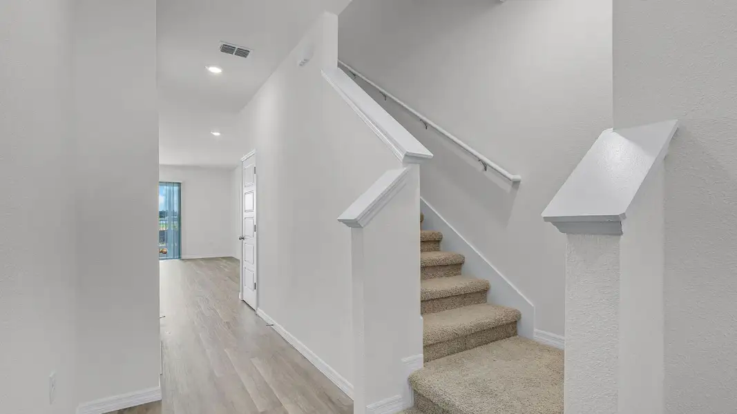Spacious, unfurnished interior of a new home in Brentwood, Davenport (Image 17). Spacious, unfurnished interior of a new home in Brentwood, Davenport (Image 17).