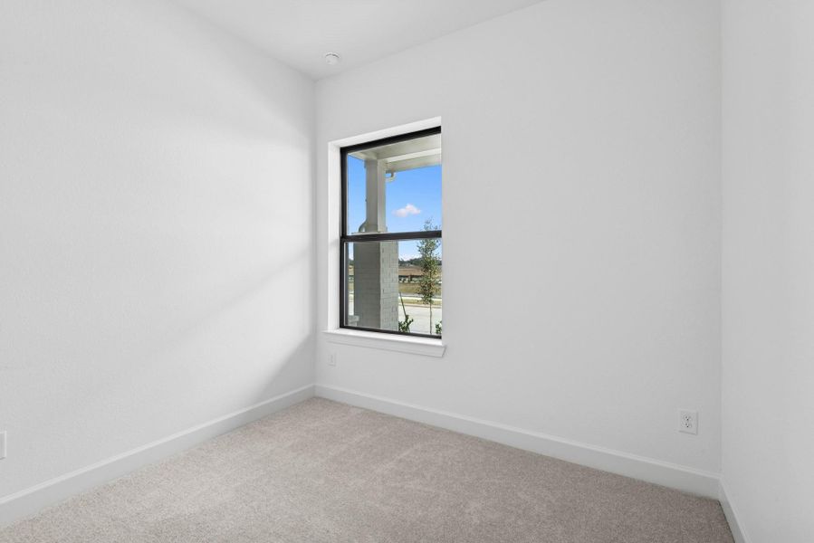 Spacious, unfurnished interior of a new home in Riceland - Enclave Row Collection, Mont Belvieu (Image 34).