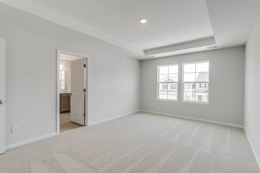 Spacious, unfurnished interior of a new home in Ellington, Elgin (Image 22).