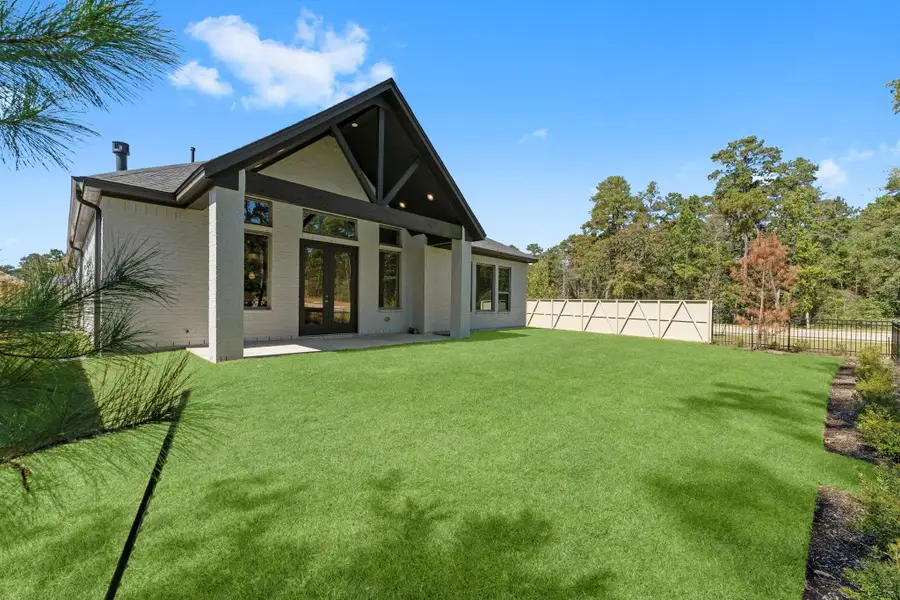 Fantastic rear yard with room for an oasis Fantastic rear yard with room for an oasis